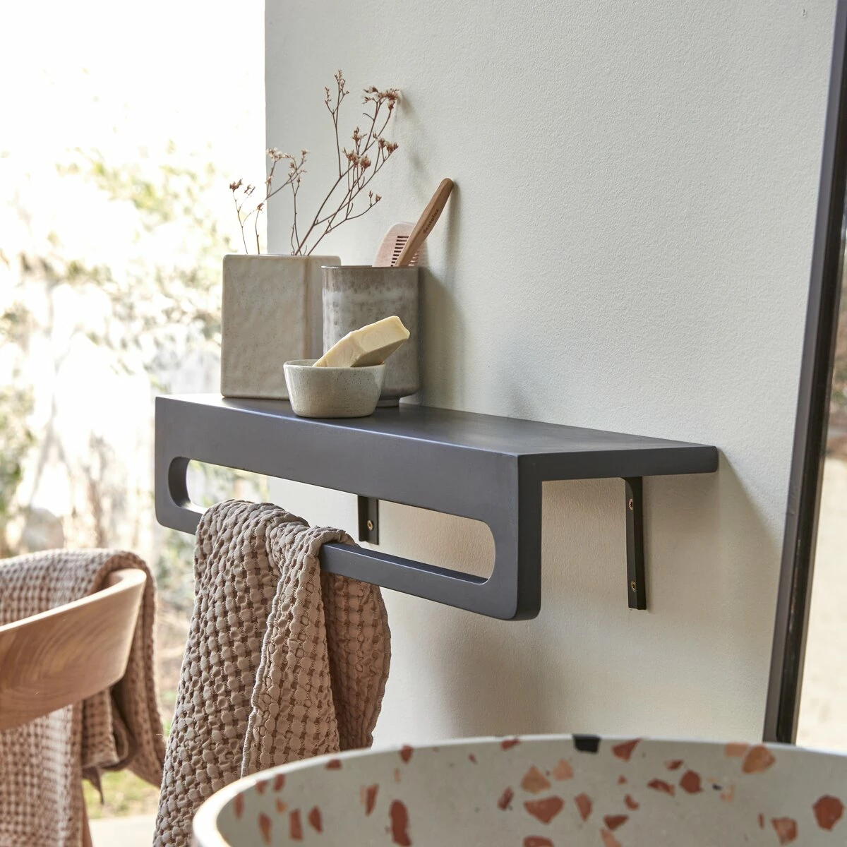 Clea Wall Mounted Towel Rack In Black Terrazzo Ref. 6247 6 Clea Wall Mounted Towel Rack In Black Terrazzo Ref. 6247 - Image 4