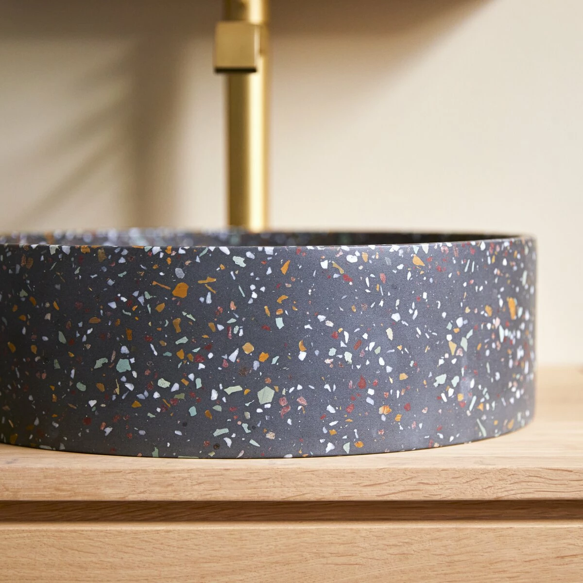Gina Round Confetti Terrazzo Washbasin Ref. 6102 4 Gina Round Confetti Terrazzo Washbasin Ref. 6102 - Image 2