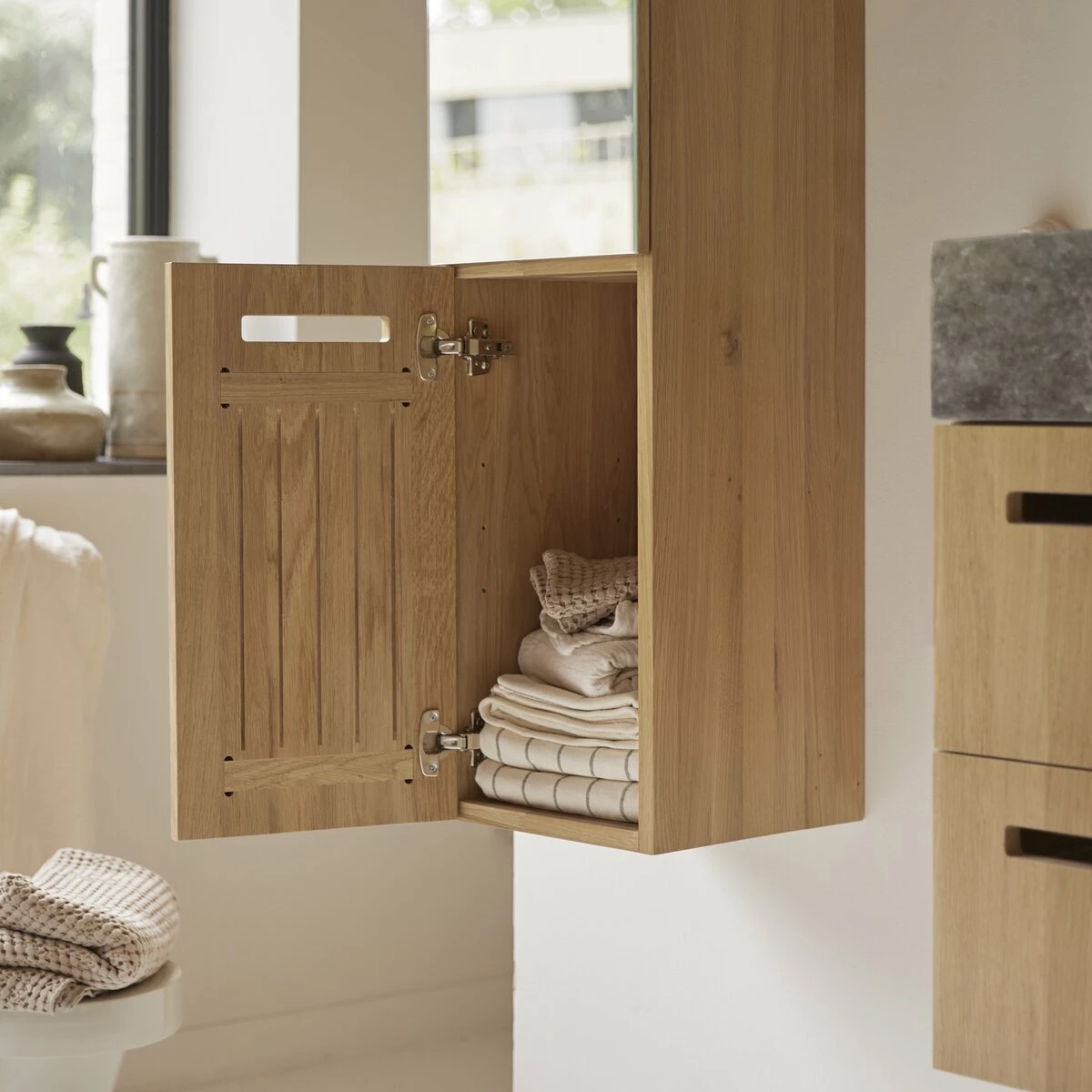 Line Solid Oak Tall Cabinet With Mirror Ref. 6405 5 Line Solid Oak Tall Cabinet With Mirror Ref. 6405 - Image 3