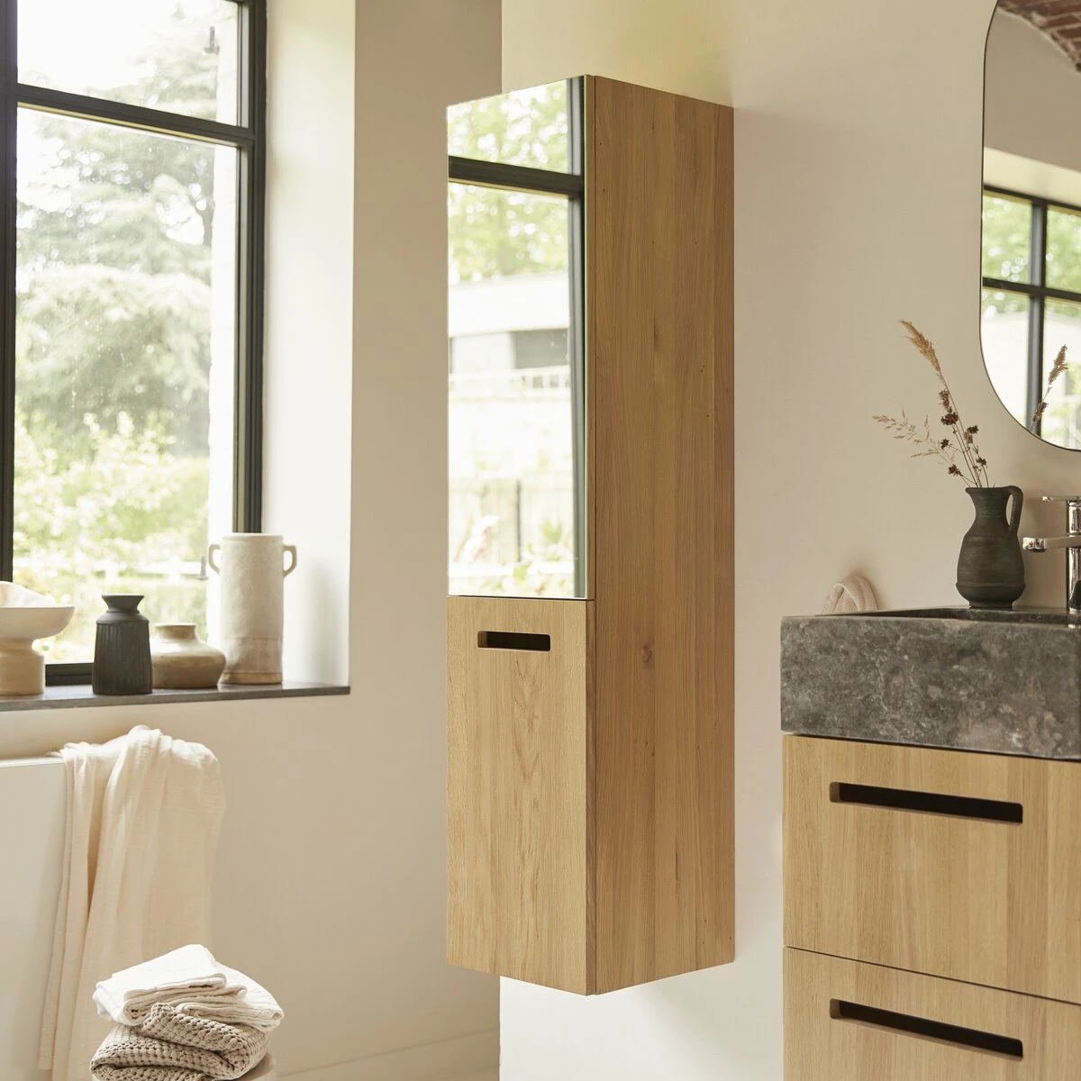 Line Solid Oak Tall Cabinet With Mirror Ref. 6405 6 Line Solid Oak Tall Cabinet With Mirror Ref. 6405 - Image 4